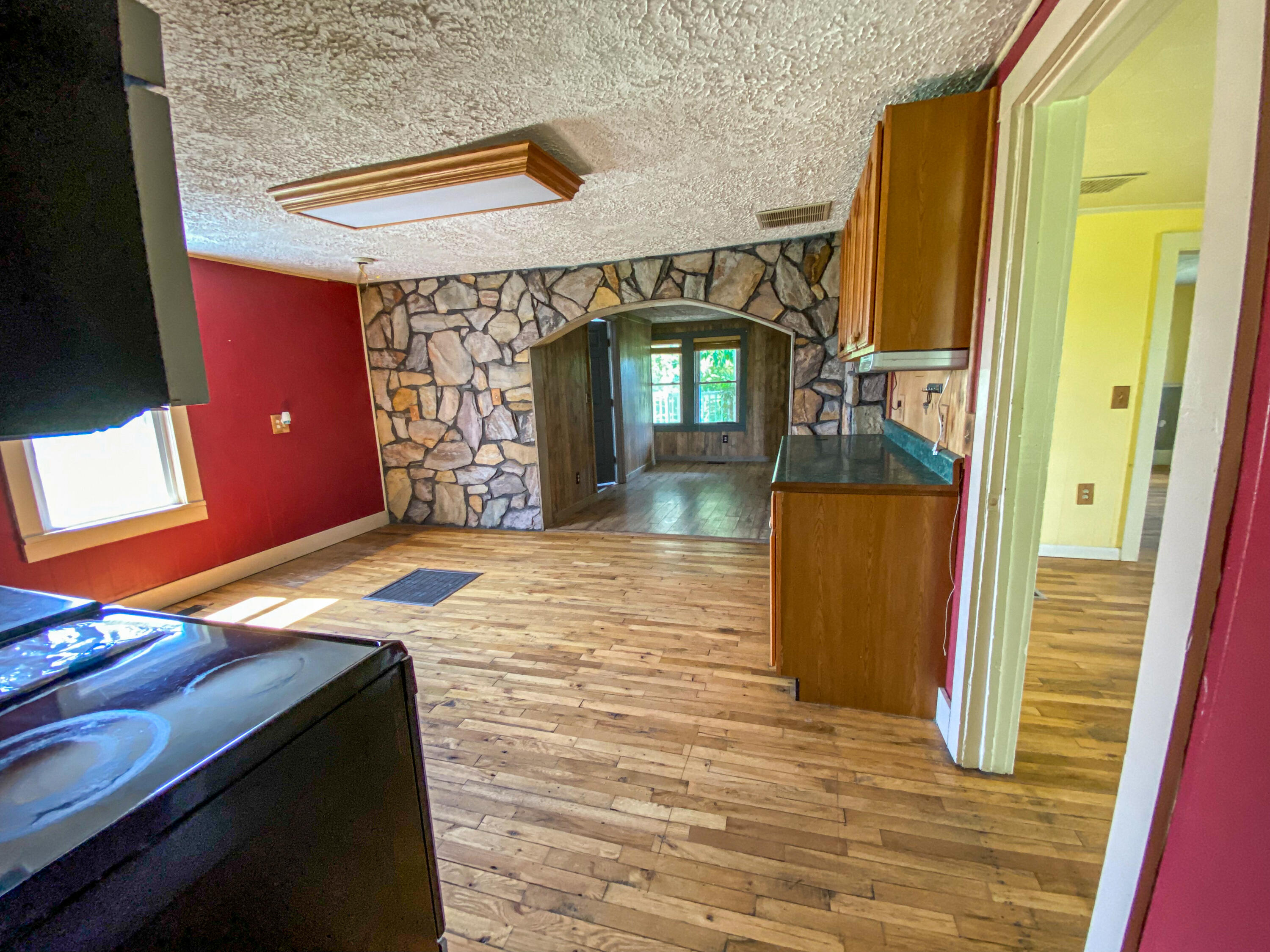 636 Talford Road Northwest Willis, VA 24380 - Photo 5 of 22 6