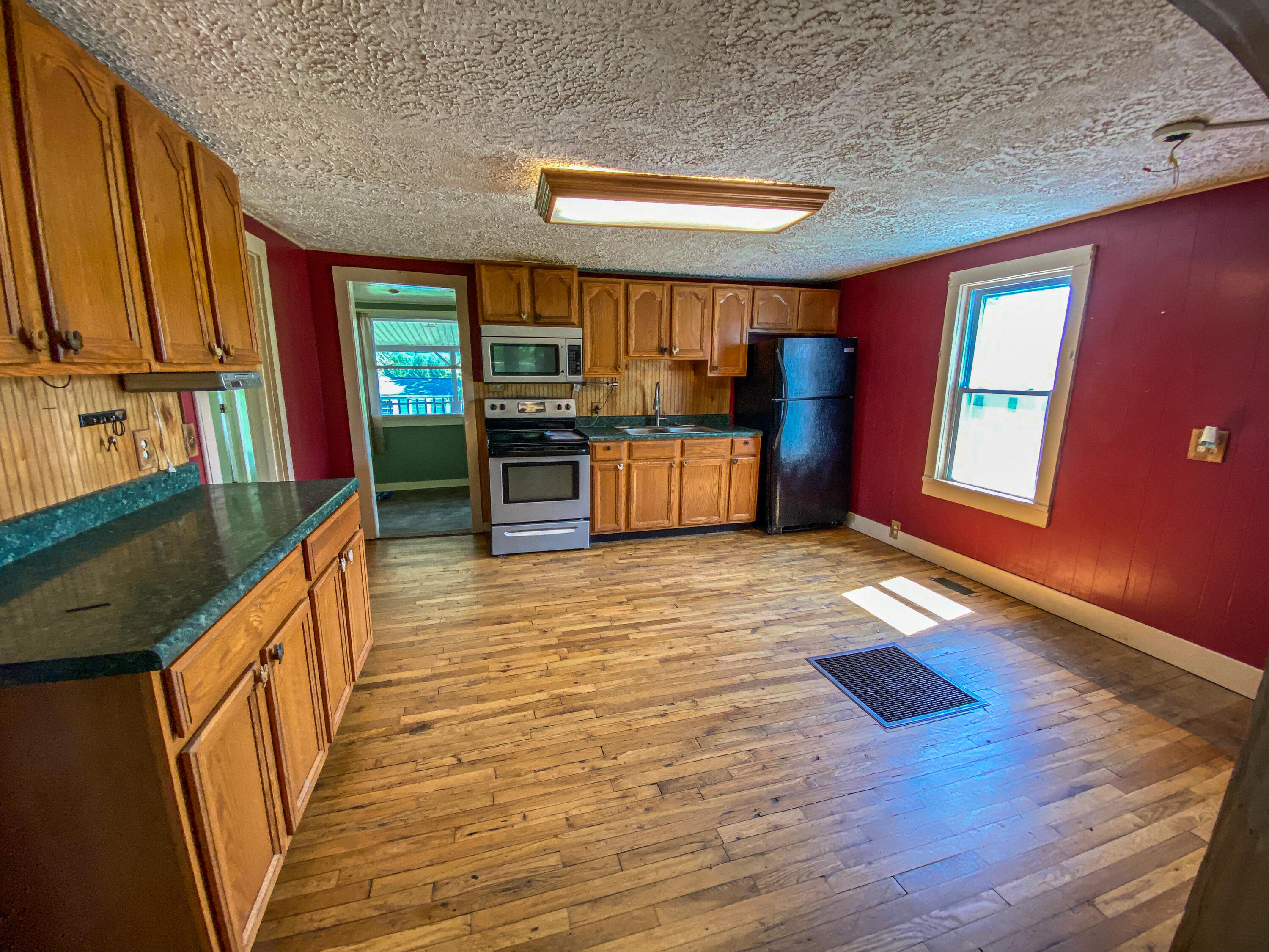 636 Talford Road Northwest Willis, VA 24380 - Photo 6 of 22 7