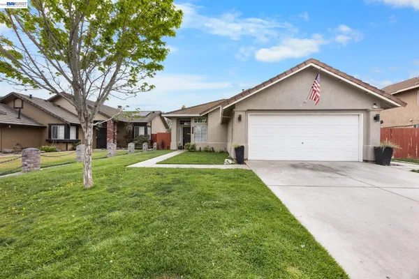 $550,000 | 502 Chablis Way, Manteca, CA 95337