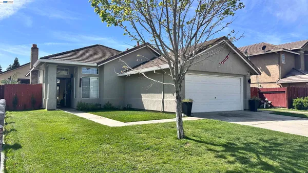 $550,000 | 502 Chablis Way, Manteca, CA 95337