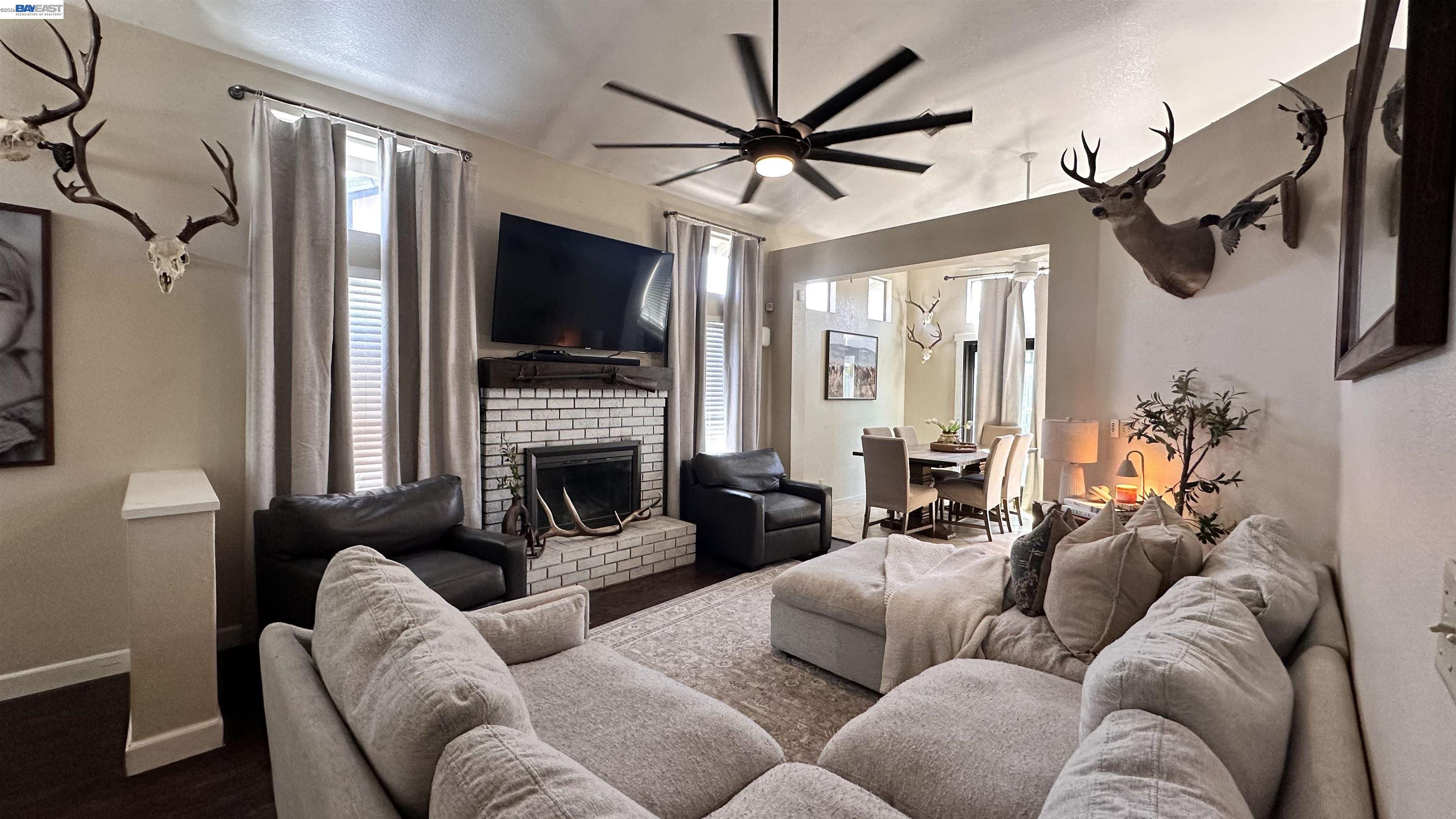 502 Chablis Way Manteca, CA 95337 - Photo 2 of 7