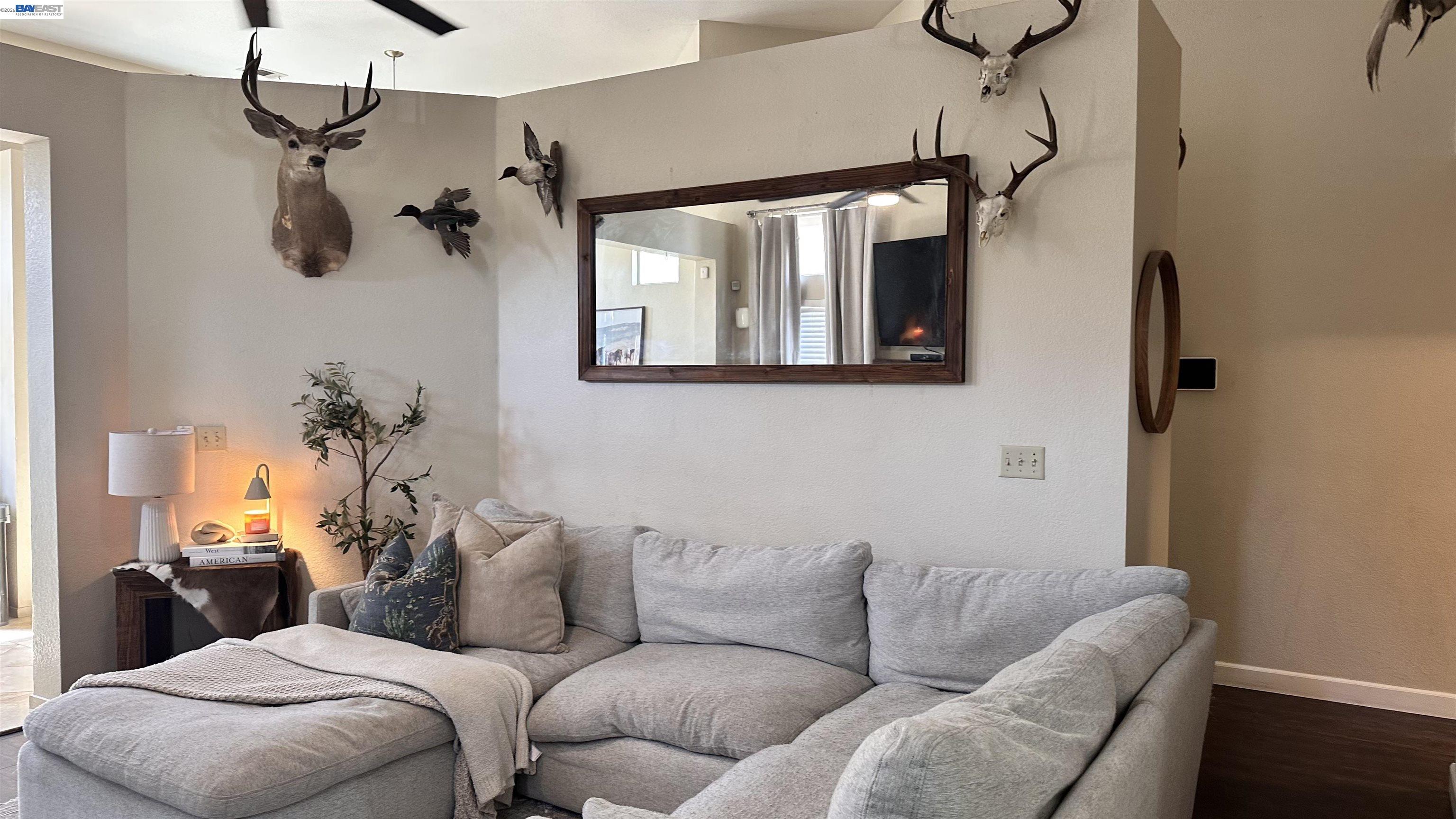 502 Chablis Way Manteca, CA 95337 - Photo 3 of 7