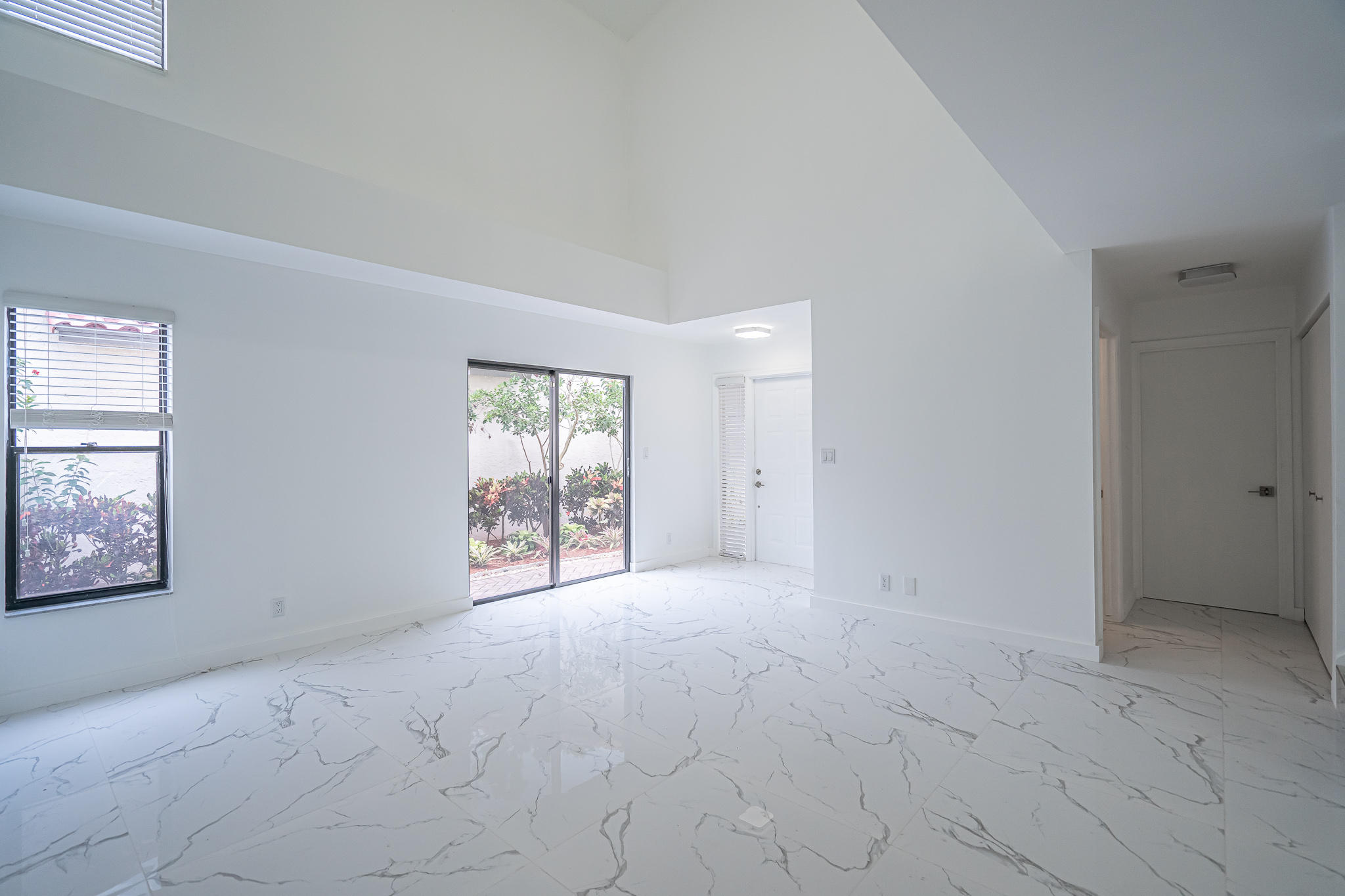 5536 Eton Court Boca Raton, FL 33486 - Photo 11 of 22 DSC09149