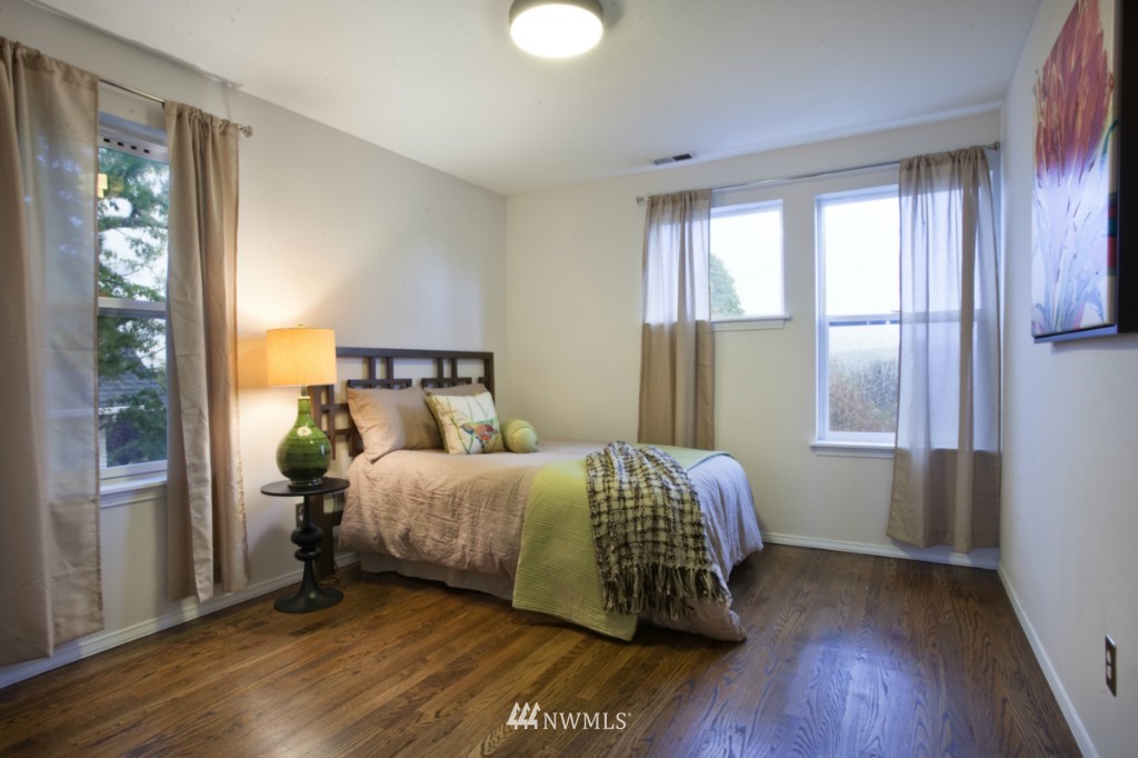 716 North 78th Street Seattle, WA 98103 - Photo 15 of 19