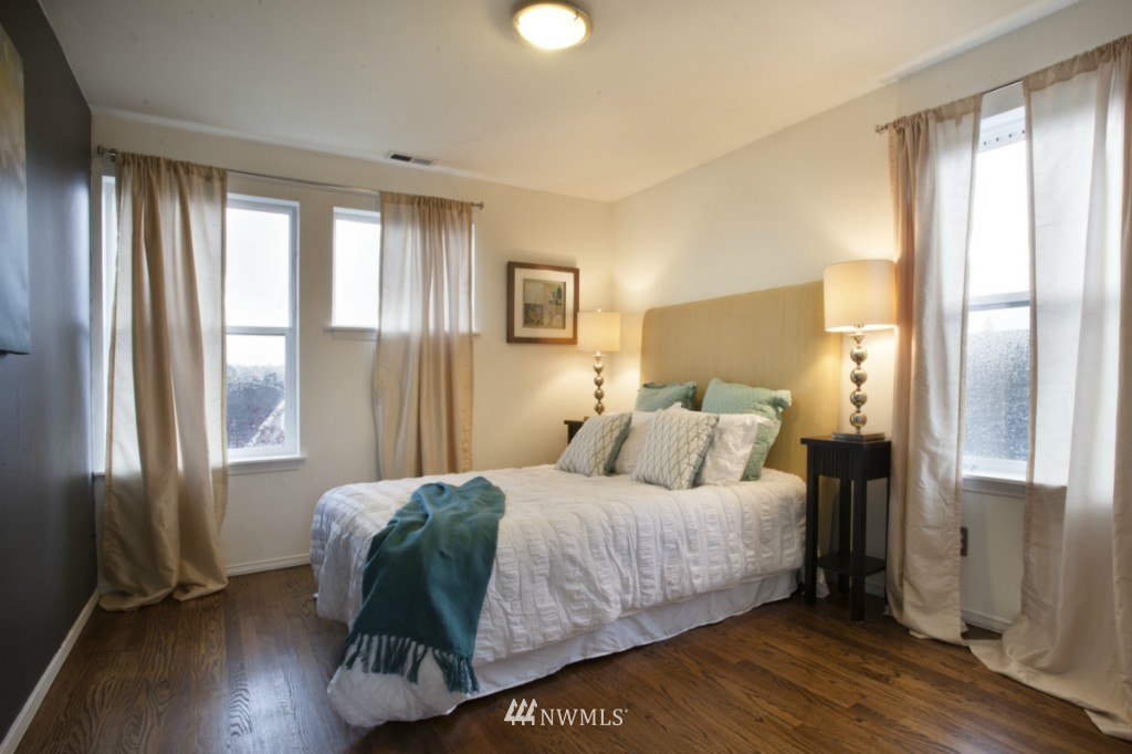 716 North 78th Street Seattle, WA 98103 - Photo 16 of 19