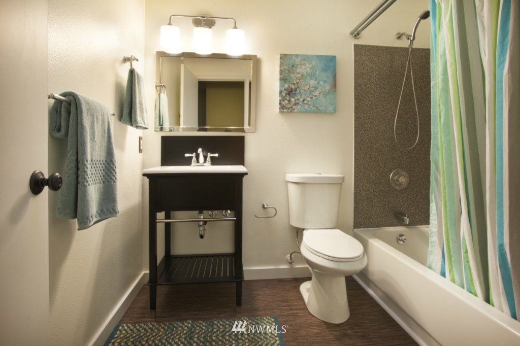 716 North 78th Street Seattle, WA 98103 - Photo 18 of 19