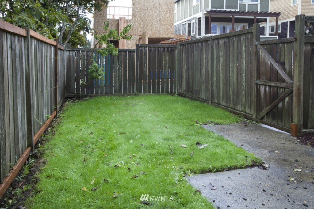 716 North 78th Street Seattle, WA 98103 - Photo 19 of 19