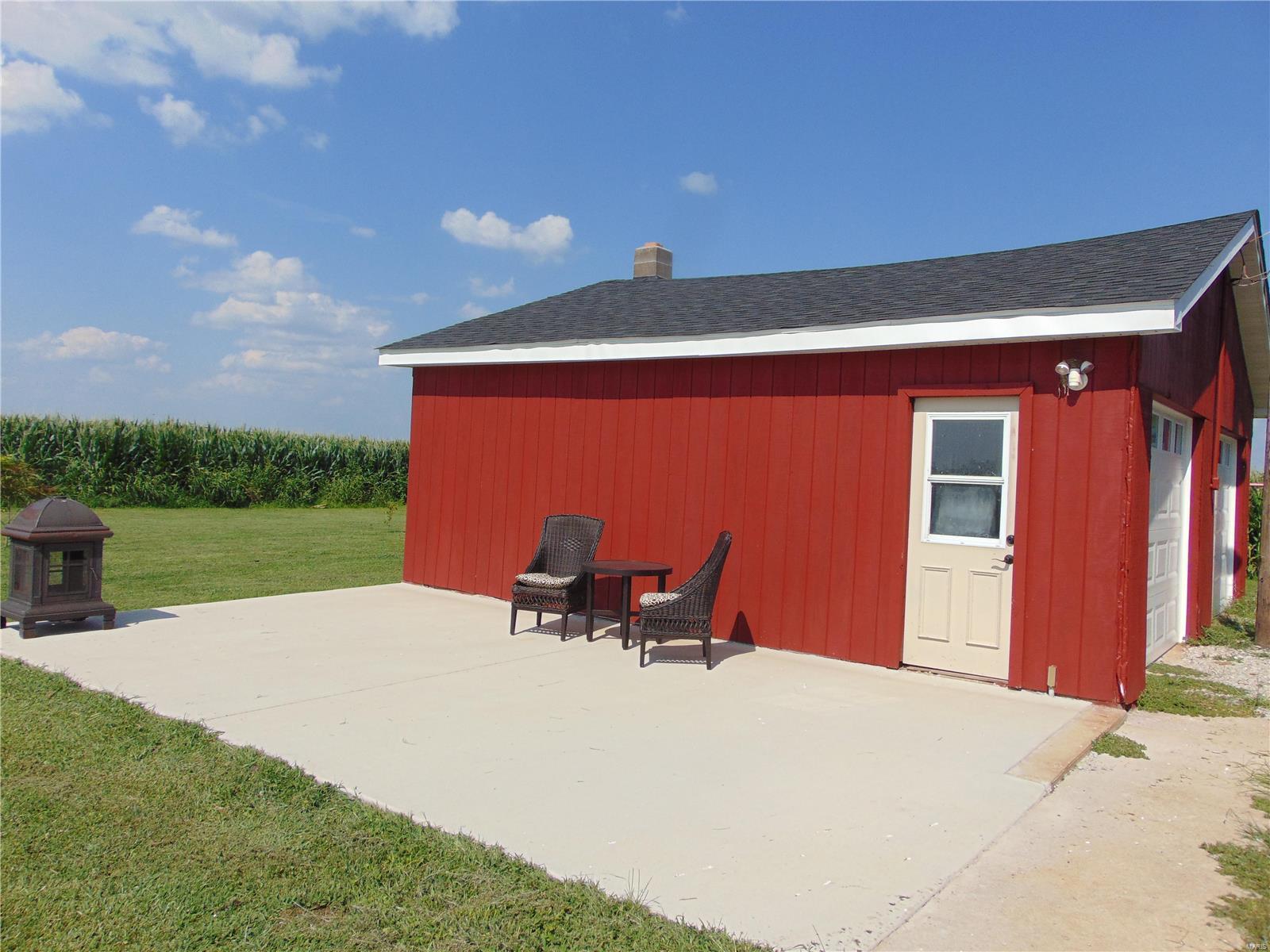 5008 Piasa Road Brighton, IL 62012 - Photo 7 of 29 Gallery Image 7