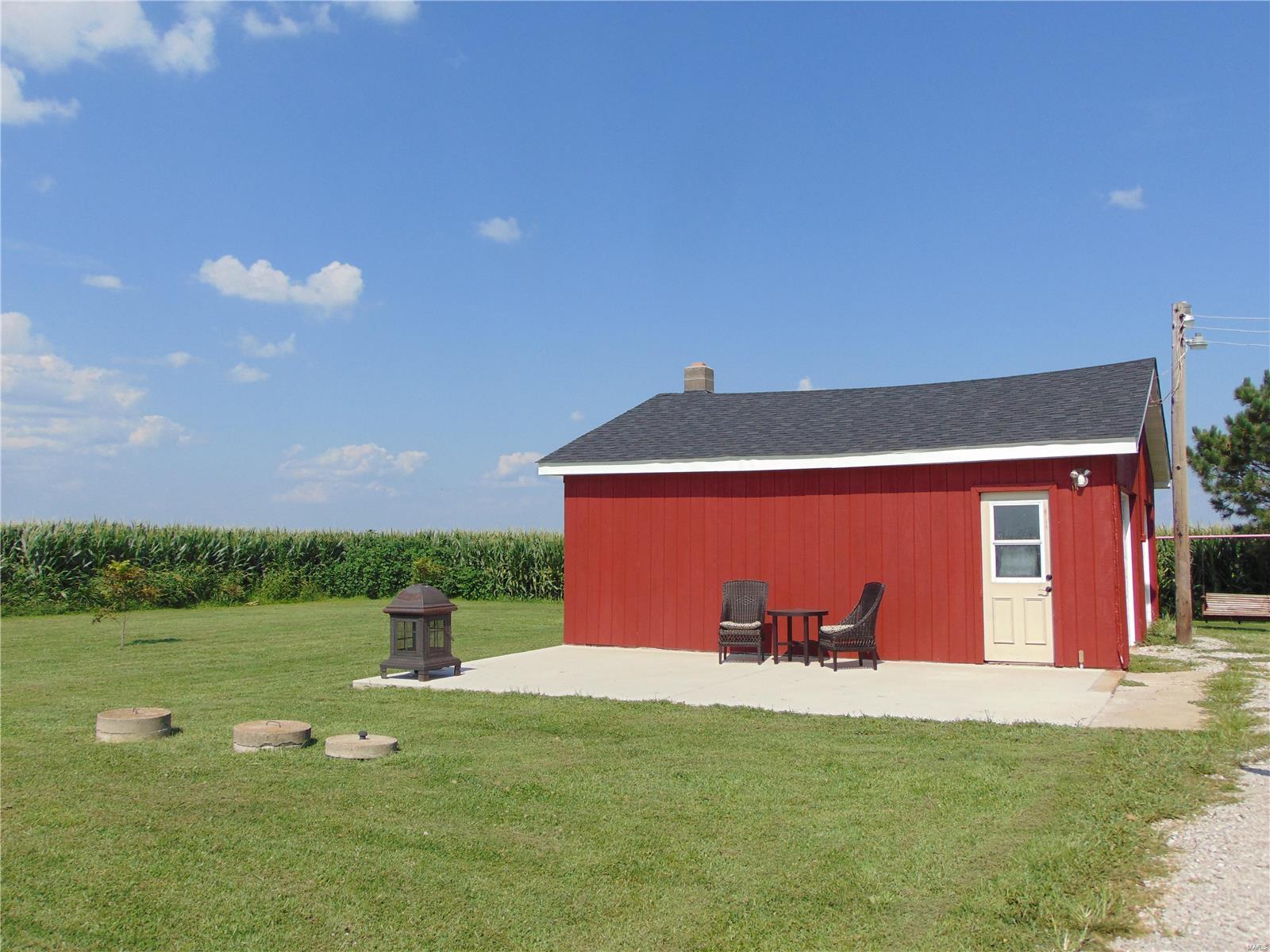 5008 Piasa Road Brighton, IL 62012 - Photo 8 of 29 Gallery Image 8