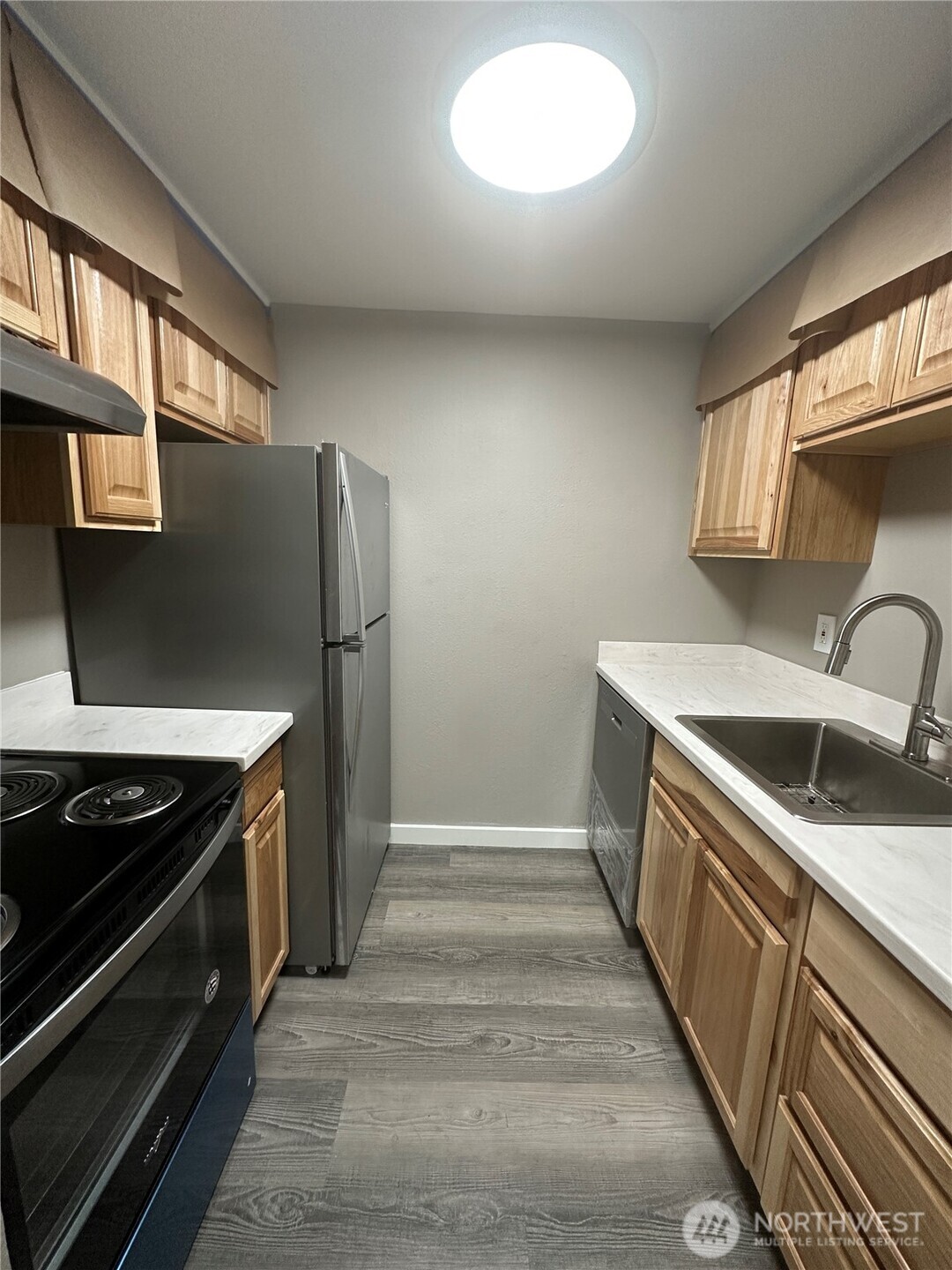 519 Burnett Avenue South, Unit 1 Renton, WA 98057 - Photo 2 of 10 Gallery Image 2