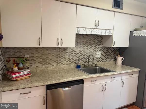 $420,000 | 9730 Hagel Circle, Lorton, VA 22079