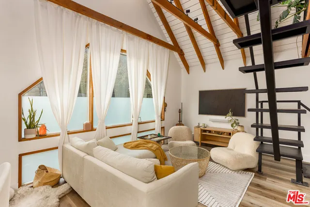 $1,850,000 | 1906 North Beverly Glen Boulevard, Los Angeles, CA 90077