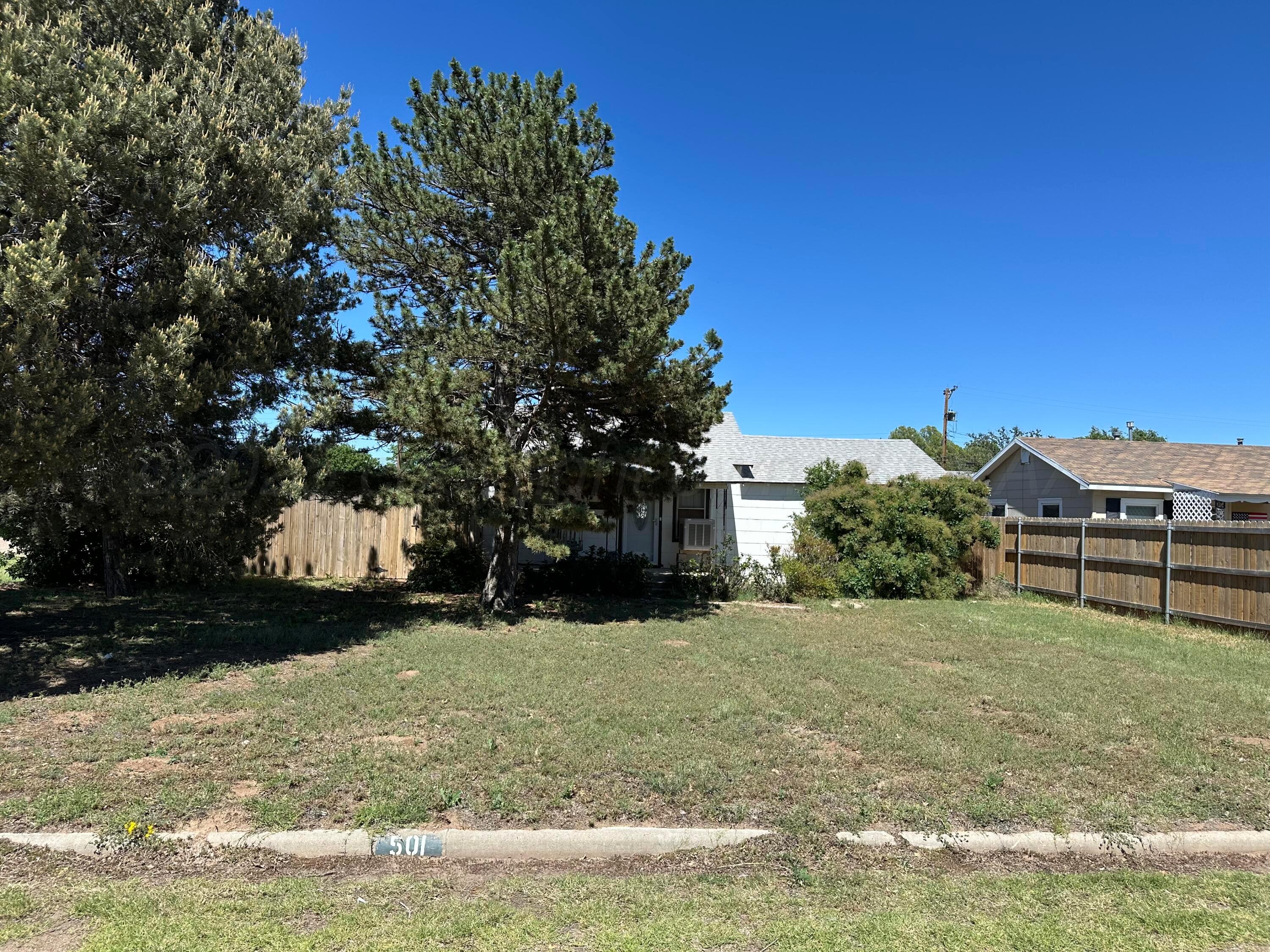 501 South Ridgeland Avenue Fritch, TX 79036 - Photo 1 of 16 IMG_0741