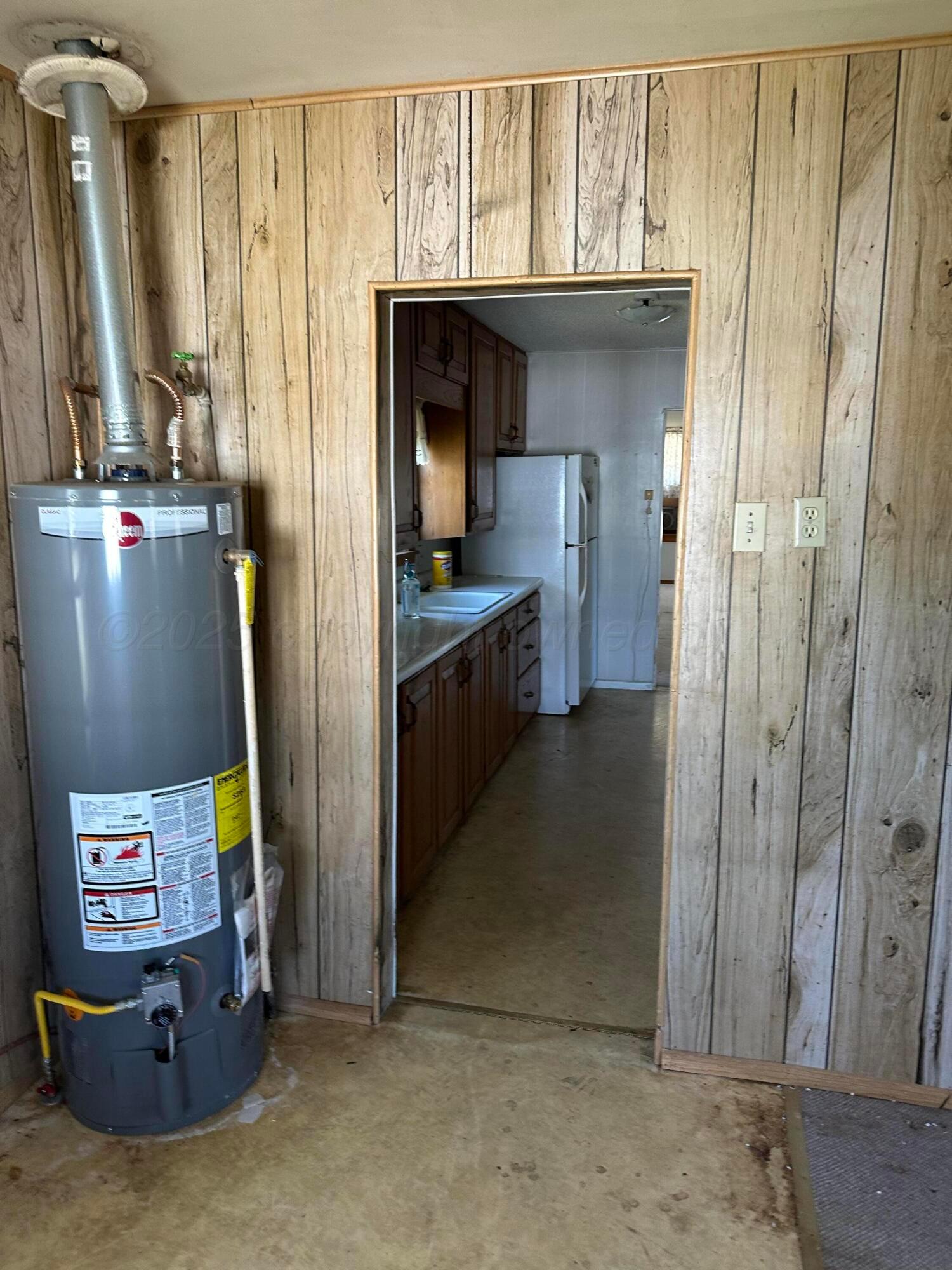 501 South Ridgeland Avenue Fritch, TX 79036 - Photo 14 of 16 IMG_0754