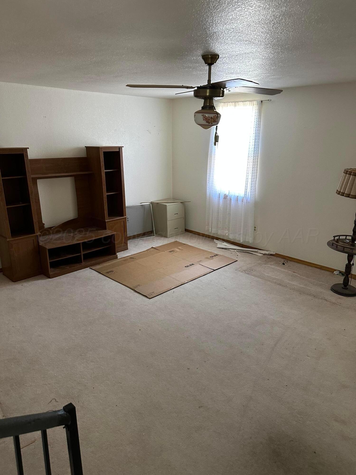 501 South Ridgeland Avenue Fritch, TX 79036 - Photo 5 of 16 IMG_0744