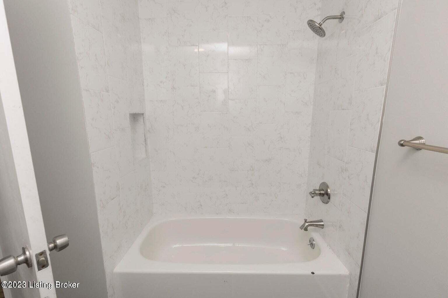 5524 Random Way Louisville, KY 40291 - Photo 14 of 41 20230609203529794460000000-o