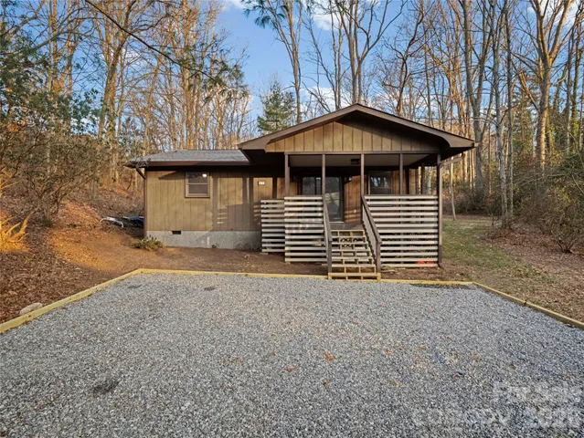 $289,000 | 81 Fairview Heights, Waynesville, NC 28786