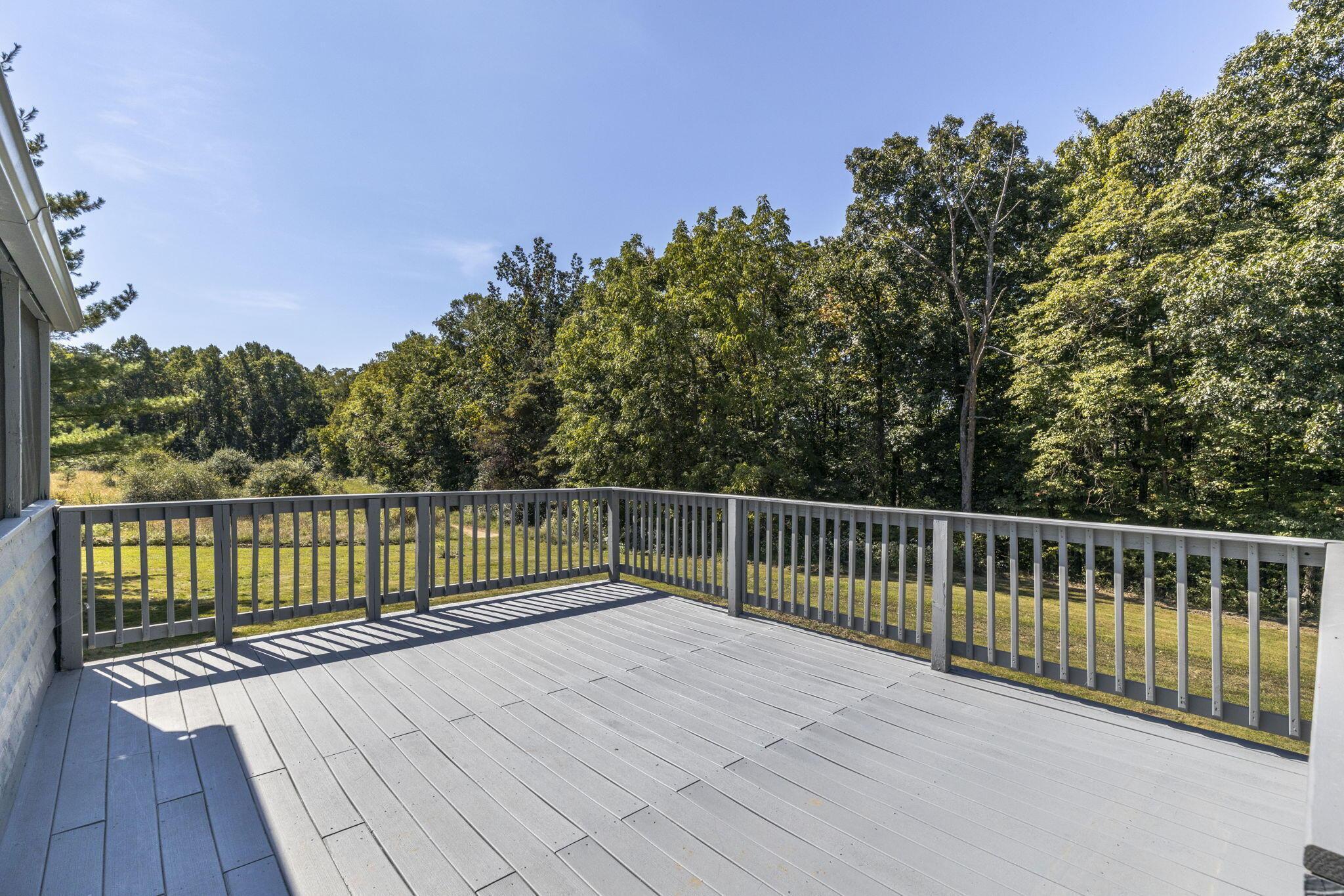 22195 Cliff Road Rockbridge, OH 43149 - Photo 3 of 66 Sun Deck - 22195 Cliff Road, Rockbridge, OH 43149