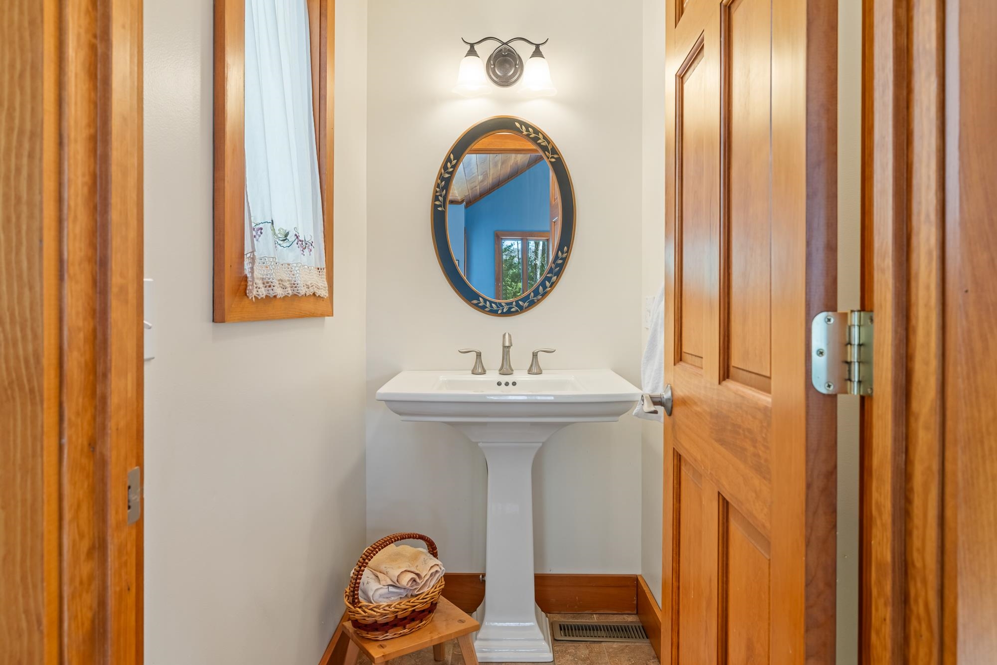 1006 Goose Pond Road Canaan, NH 03741 - Photo 21 of 50