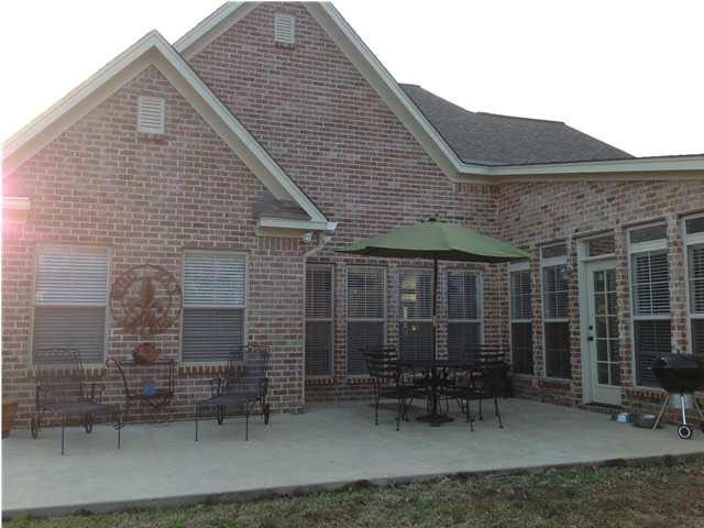 407 Edgewood Crossing Brandon, MS 39042 - Photo 23 of 25 Relax and grill out on your patio