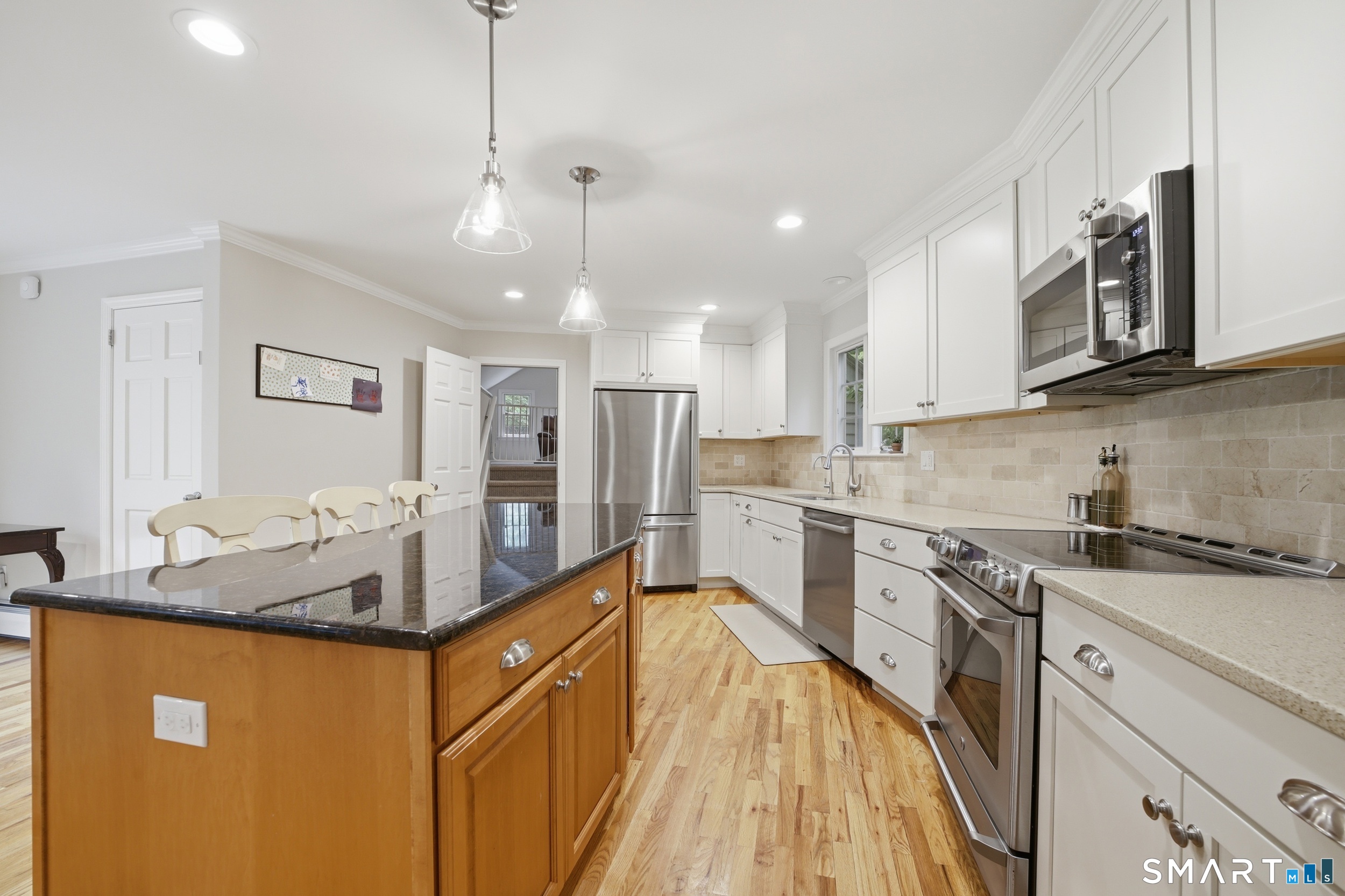 14 Woodchuck Lane Ridgefield, CT 06877 - Photo 5 of 39 Main Level Kitchen