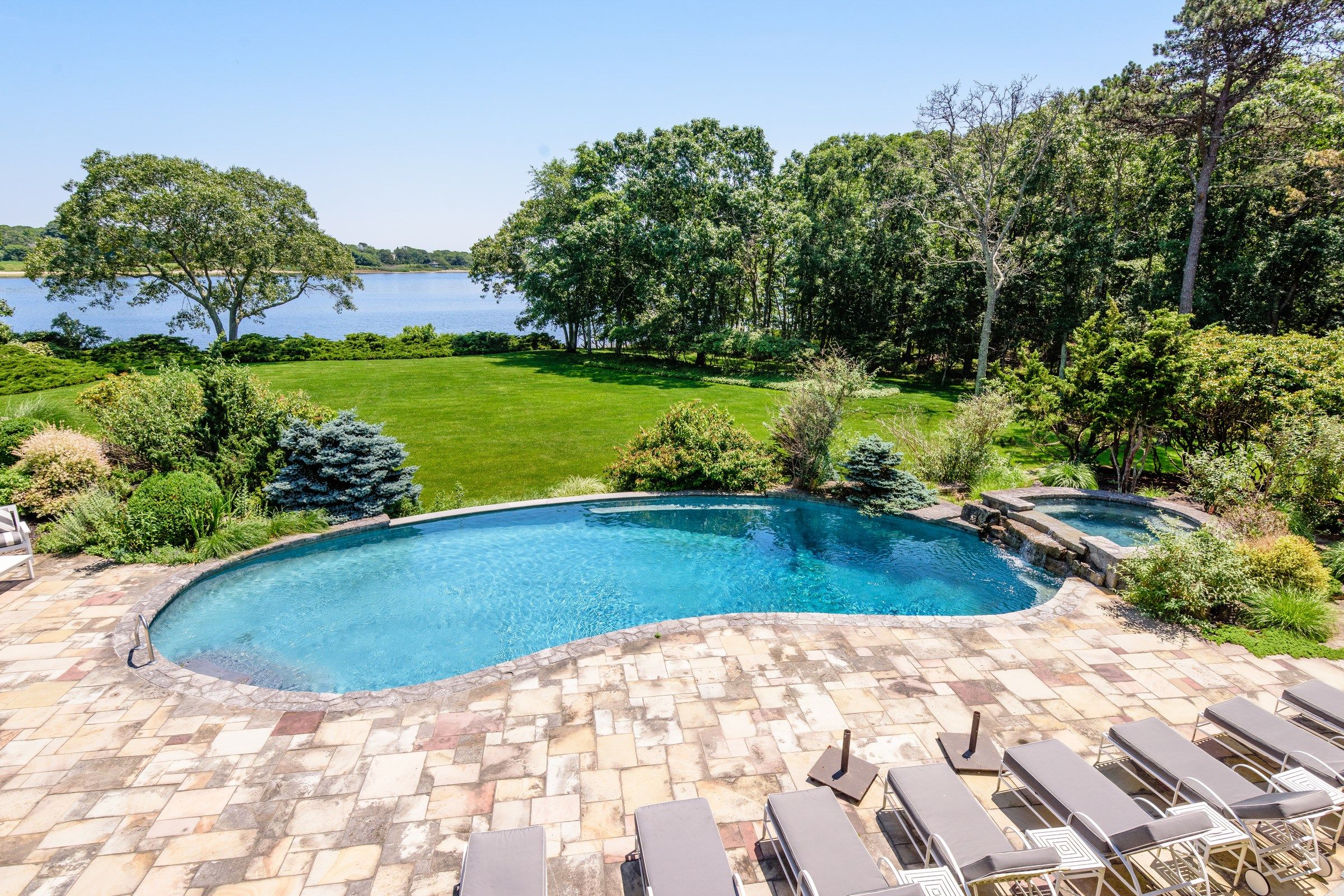 38 Mathews Road Wainscott, NY 11975 - Photo 5 of 48