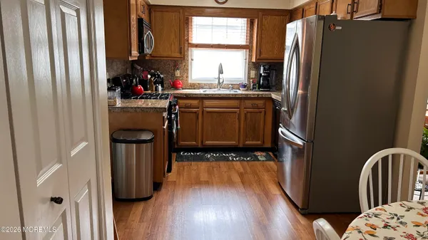 a close view of sink and tap
