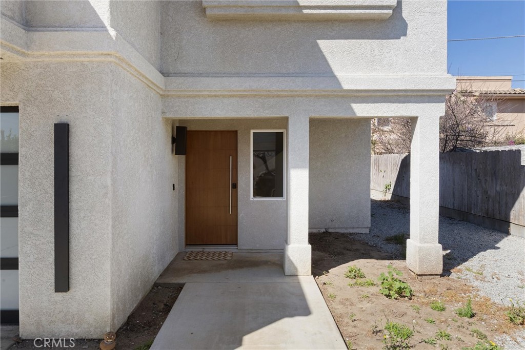 341 North 4th Street Grover Beach, CA 93433 - Photo 5 of 33