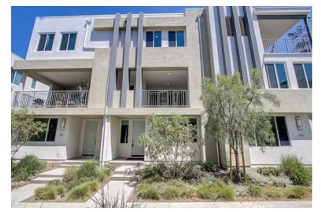 158 Terrapin Irvine, CA 92618 - Photo 1 of 1 a front view of a house with a yard