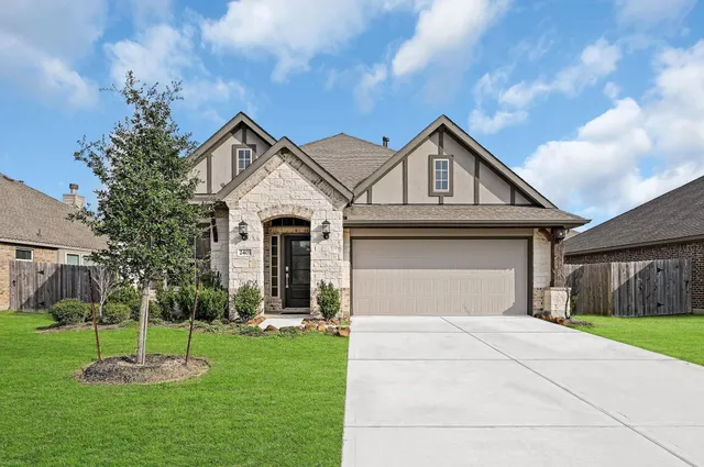 $319,900 | 2403 Dovetail Park Lane, Richmond, TX 77469