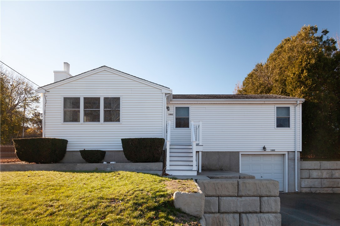 1882 East Main Road Portsmouth, RI 02871 - Photo 1 of 20 Gallery Image 1