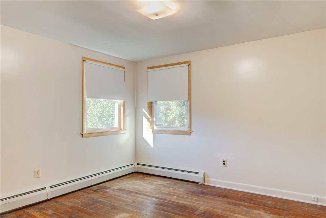 1882 East Main Road Portsmouth, RI 02871 - Photo 12 of 20 Main Bedroom