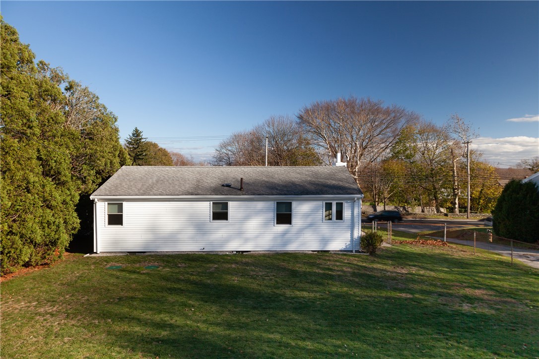 1882 East Main Road Portsmouth, RI 02871 - Photo 18 of 20 Gallery Image 18