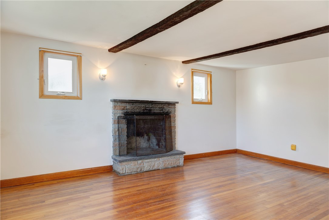 1882 East Main Road Portsmouth, RI 02871 - Photo 6 of 20 Gallery Image 6