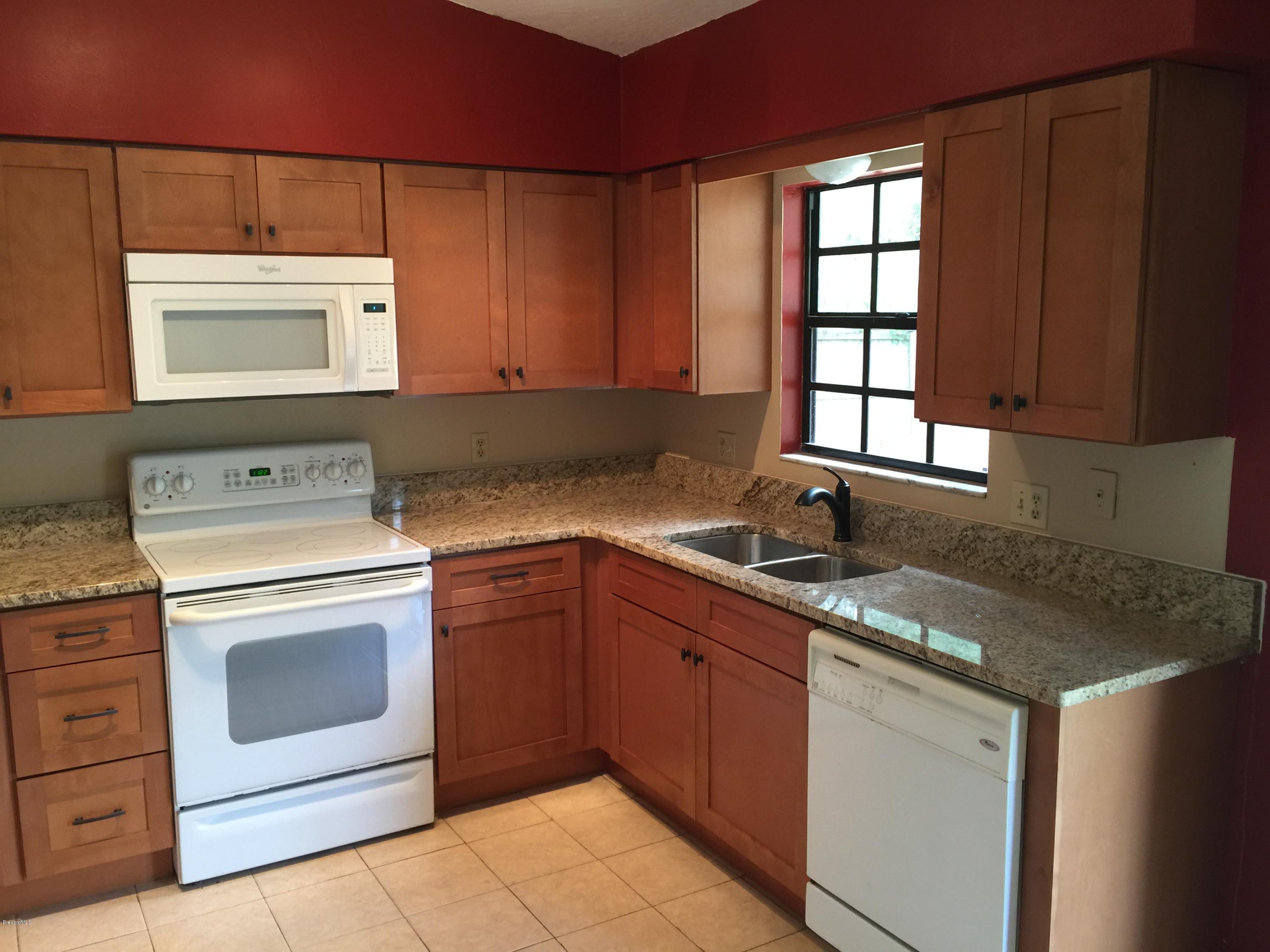 232 Tipton Road Southwest Palm Bay, FL 32908 - Photo 3 of 21 BRING THE CHEF