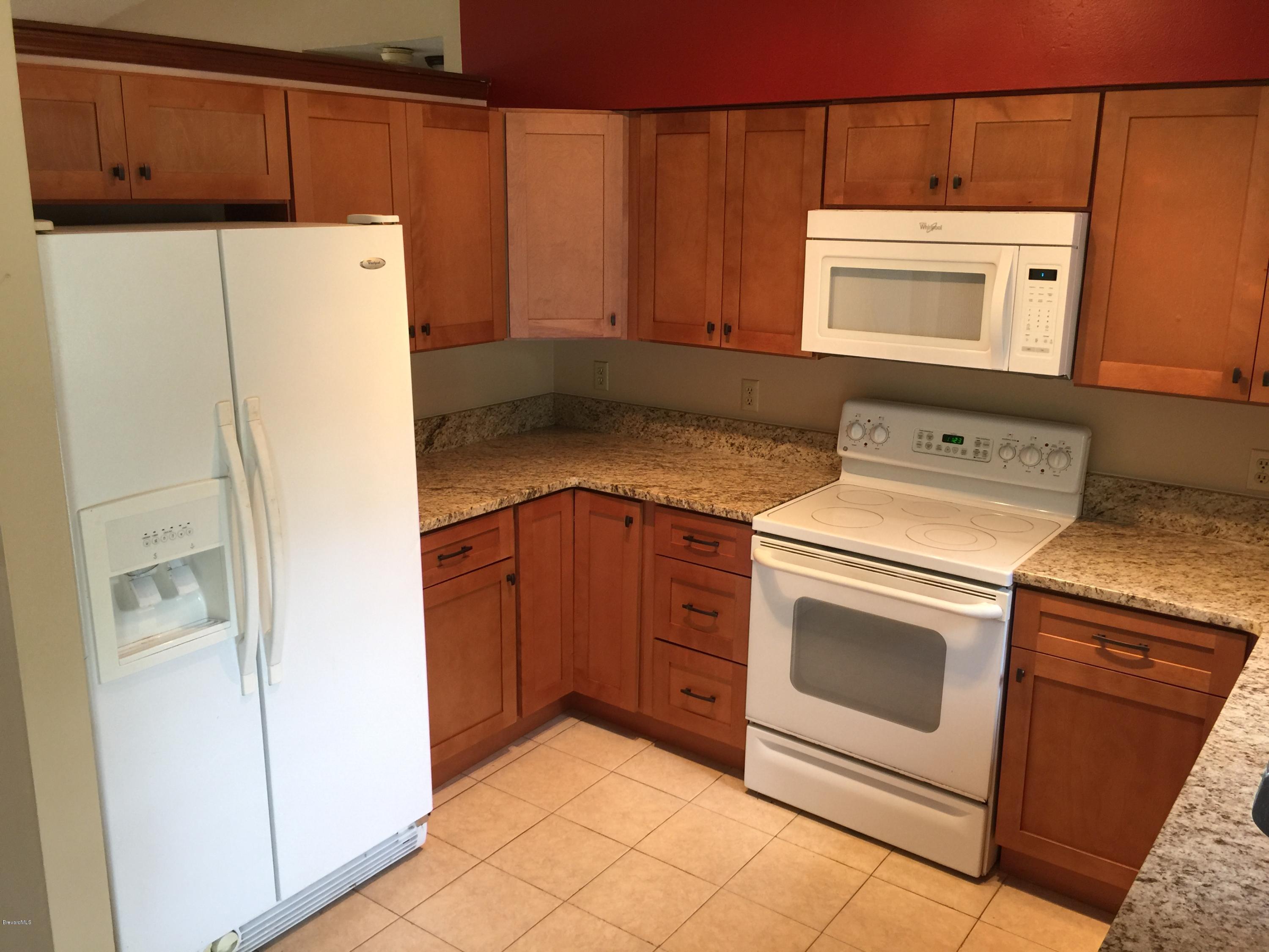 232 Tipton Road Southwest Palm Bay, FL 32908 - Photo 4 of 21 NEW GRANITE & CABINETS