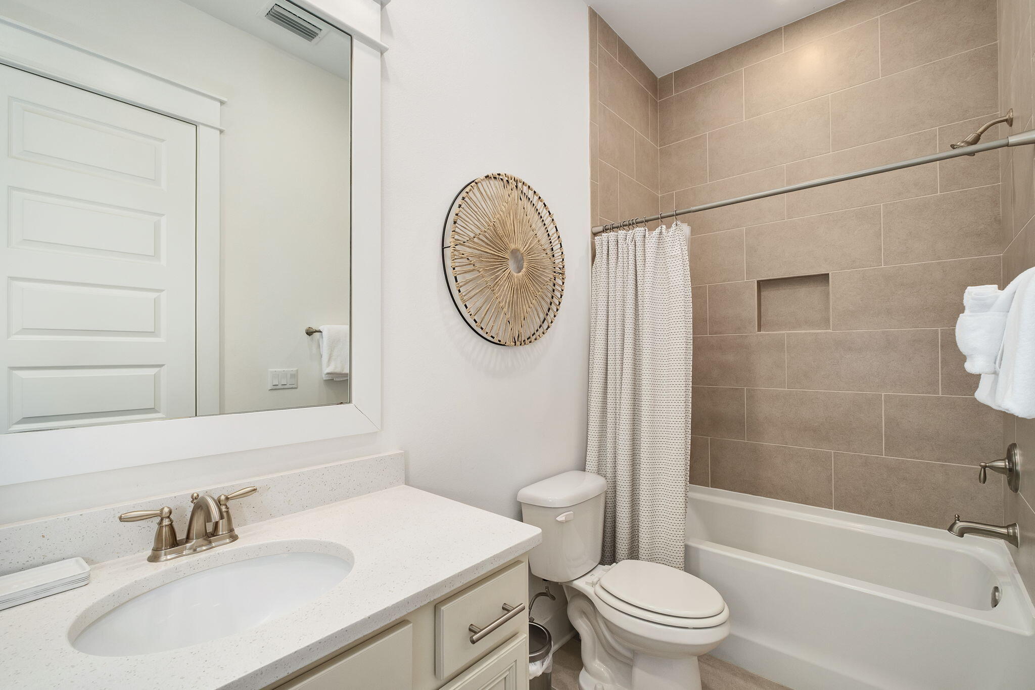 269 Milestone Dr Inlet Beach, Unit B Inlet Beach, FL 32461 - Photo 24 of 35 13-web-or-mls-dune-lake-studio-13