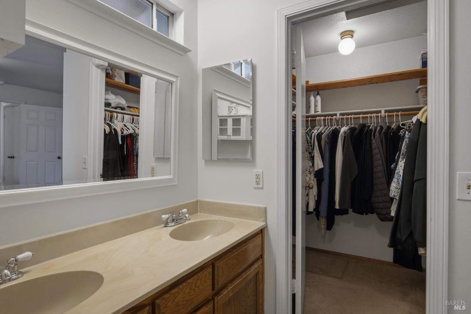2273 White Chapel Court Santa Rosa, CA 95401 - Photo 37 of 59 Primary vanity and walk in closet