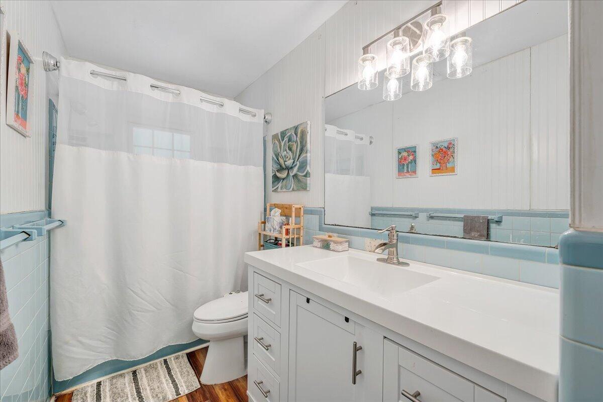 731 Eddies Road Salem, VA 24153 - Photo 21 of 48 Updated full bath with vanity