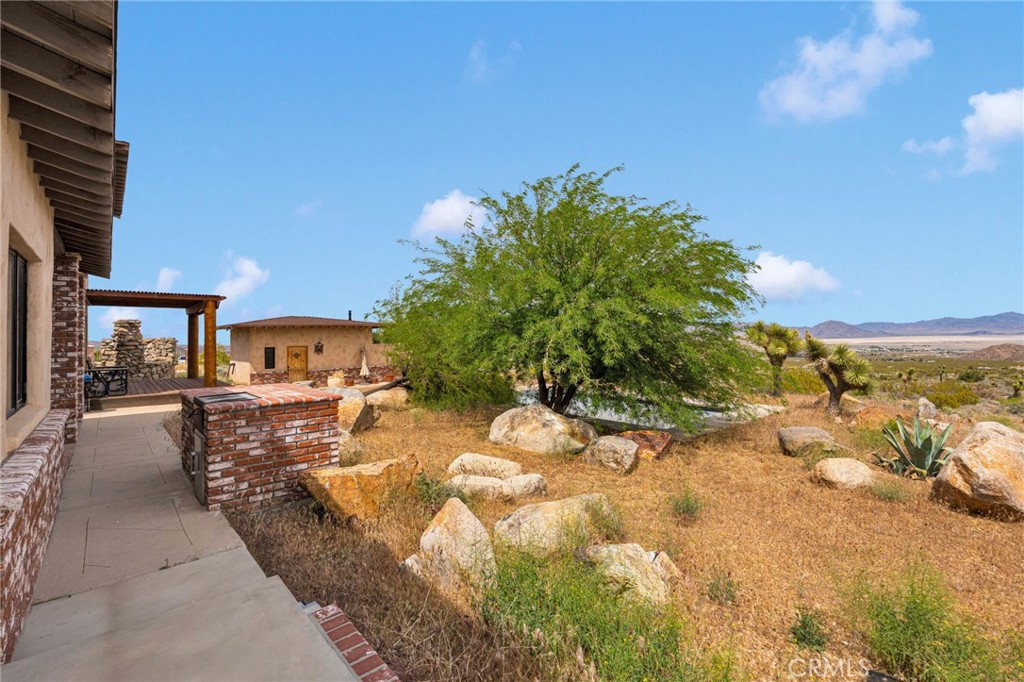 7985 Baker Road Lucerne Valley, CA 92356 - Photo 11 of 54