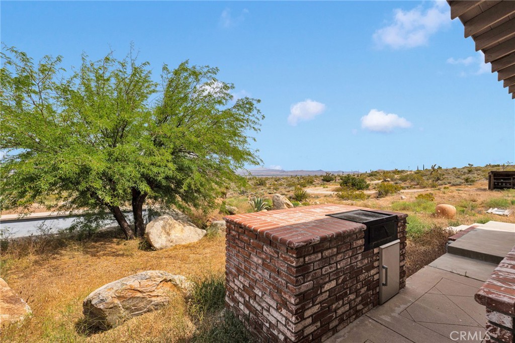 7985 Baker Road Lucerne Valley, CA 92356 - Photo 10 of 54