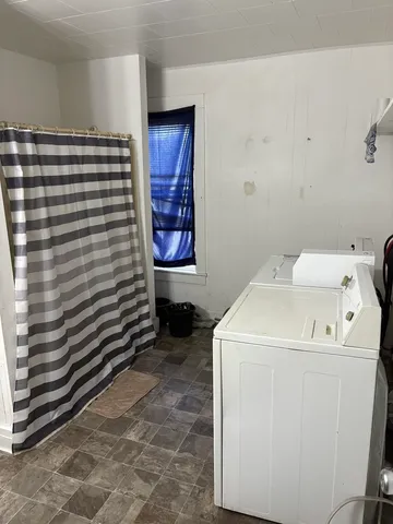 $135,000 | 247 West Merchant Street, Kankakee, IL 60901