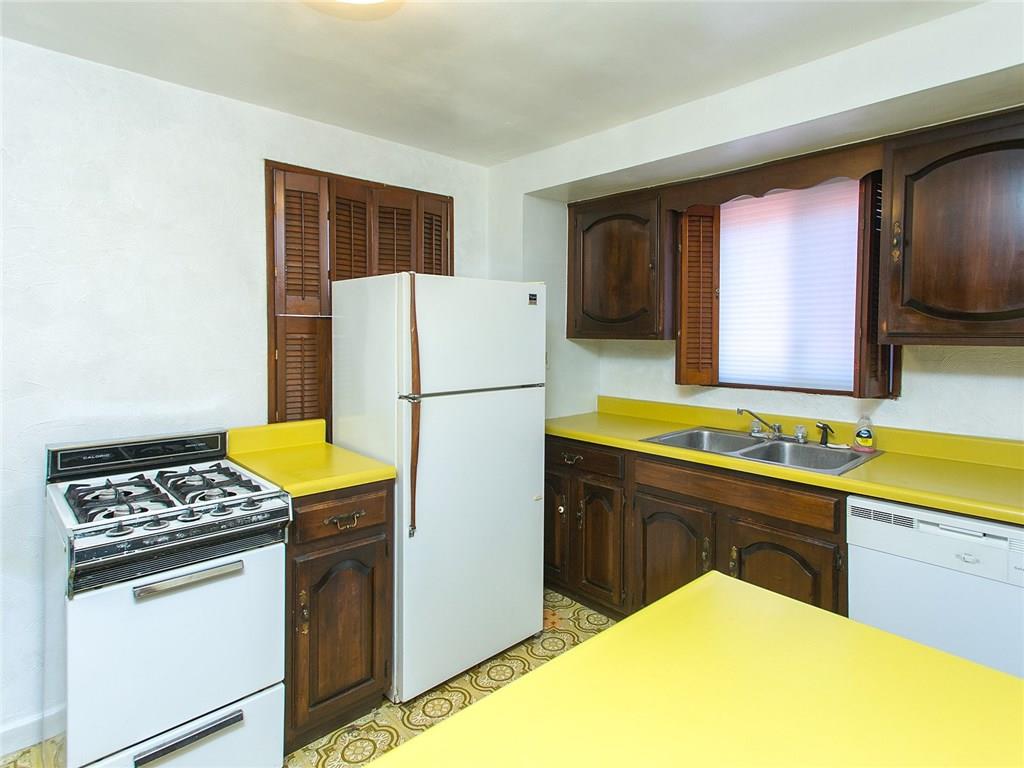 405 Beulah Road Penn Hills, PA 15235 - Photo 14 of 25