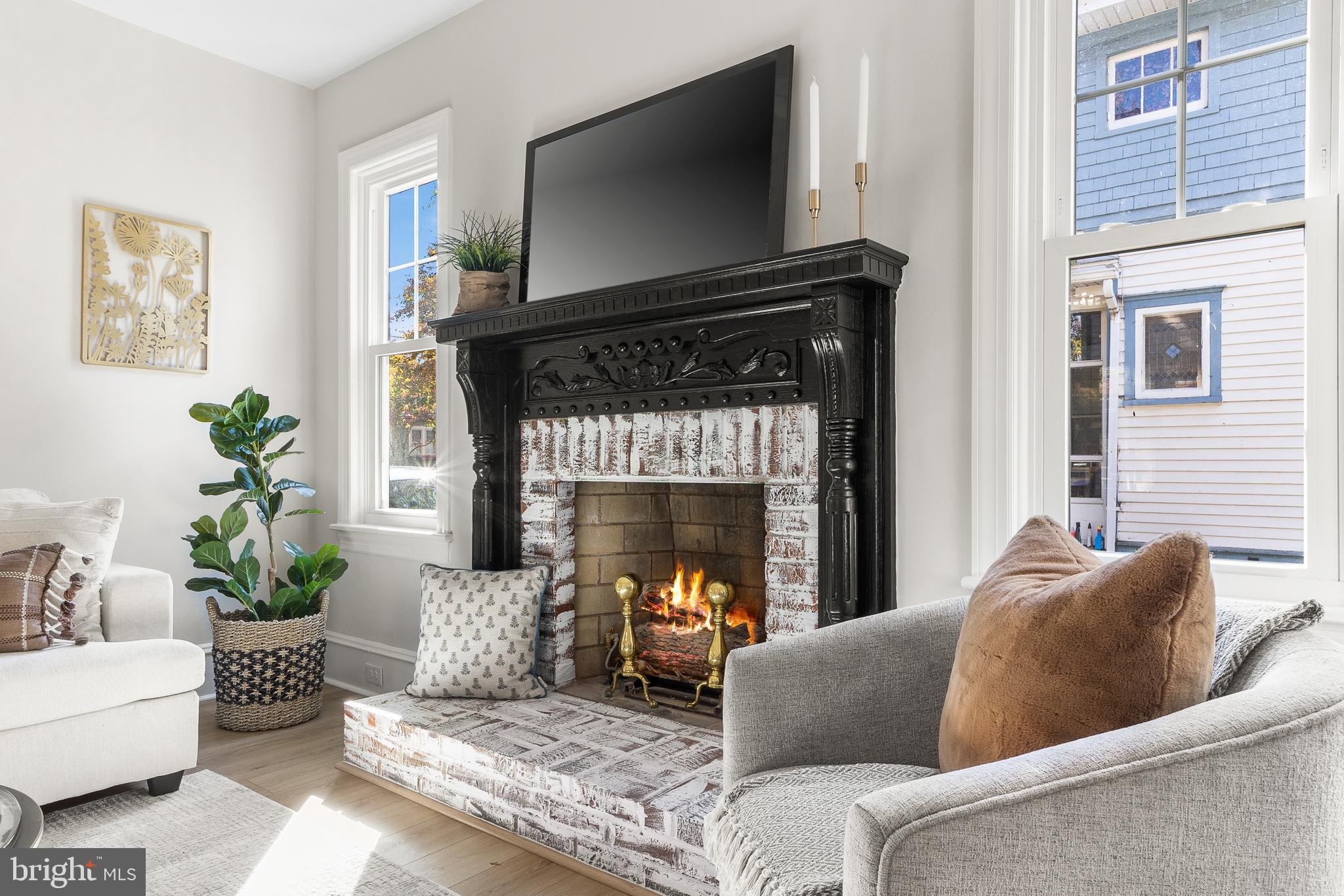 306 Midway Riverton, NJ 08077 - Photo 12 of 46 Gas Fireplace