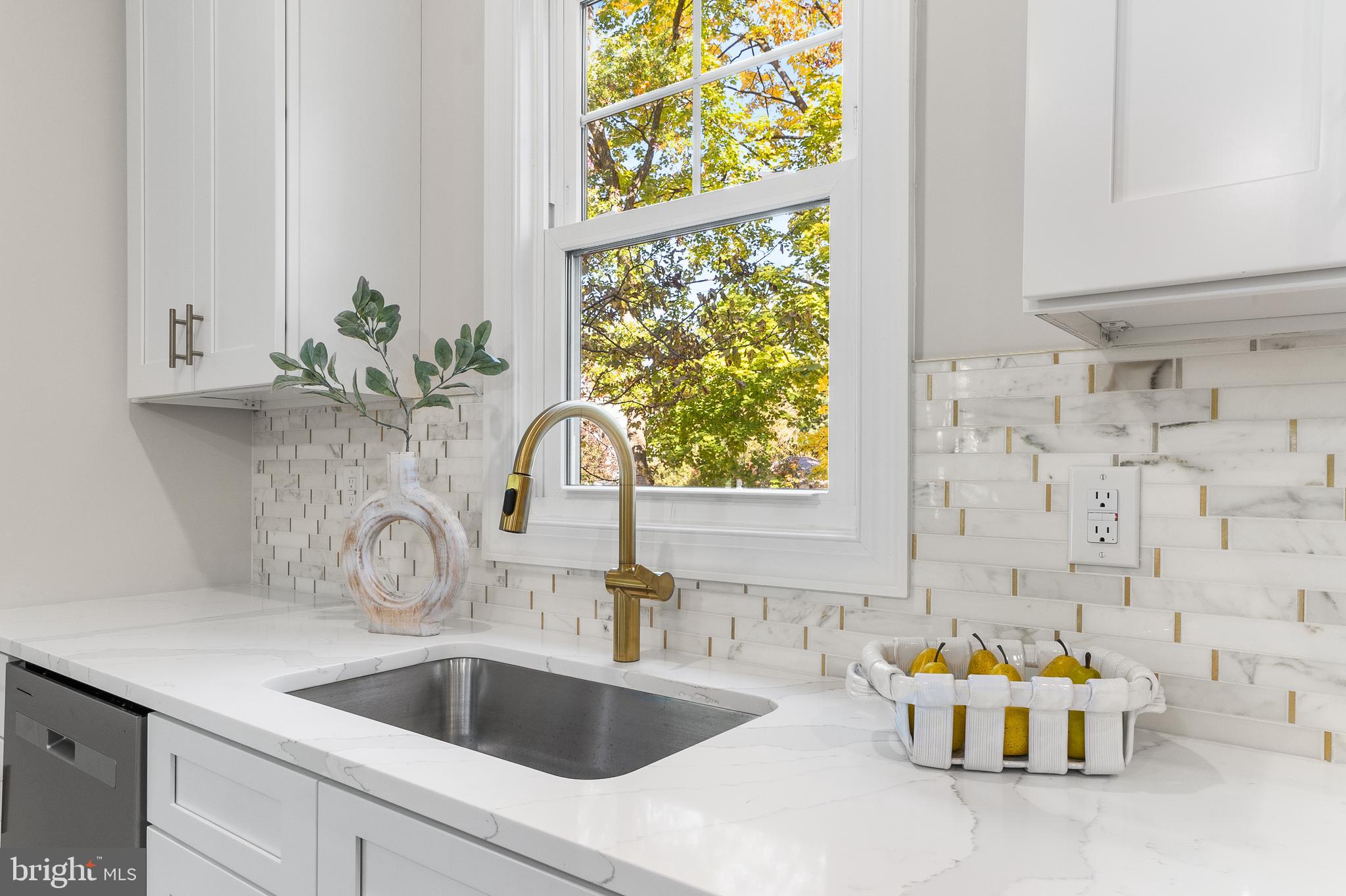 306 Midway Riverton, NJ 08077 - Photo 21 of 46