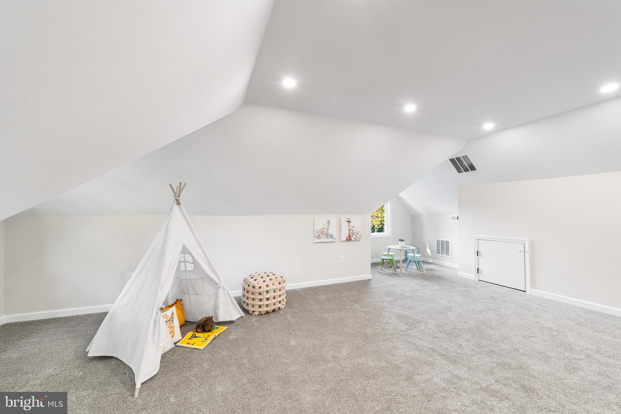 306 Midway Riverton, NJ 08077 - Photo 42 of 46 Third floor