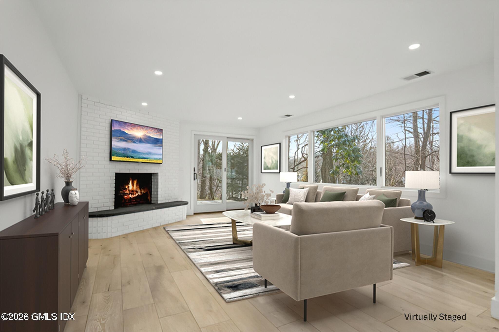 35 Deep Gorge Road Greenwich, CT 06831 - Photo 8 of 18 Family Room