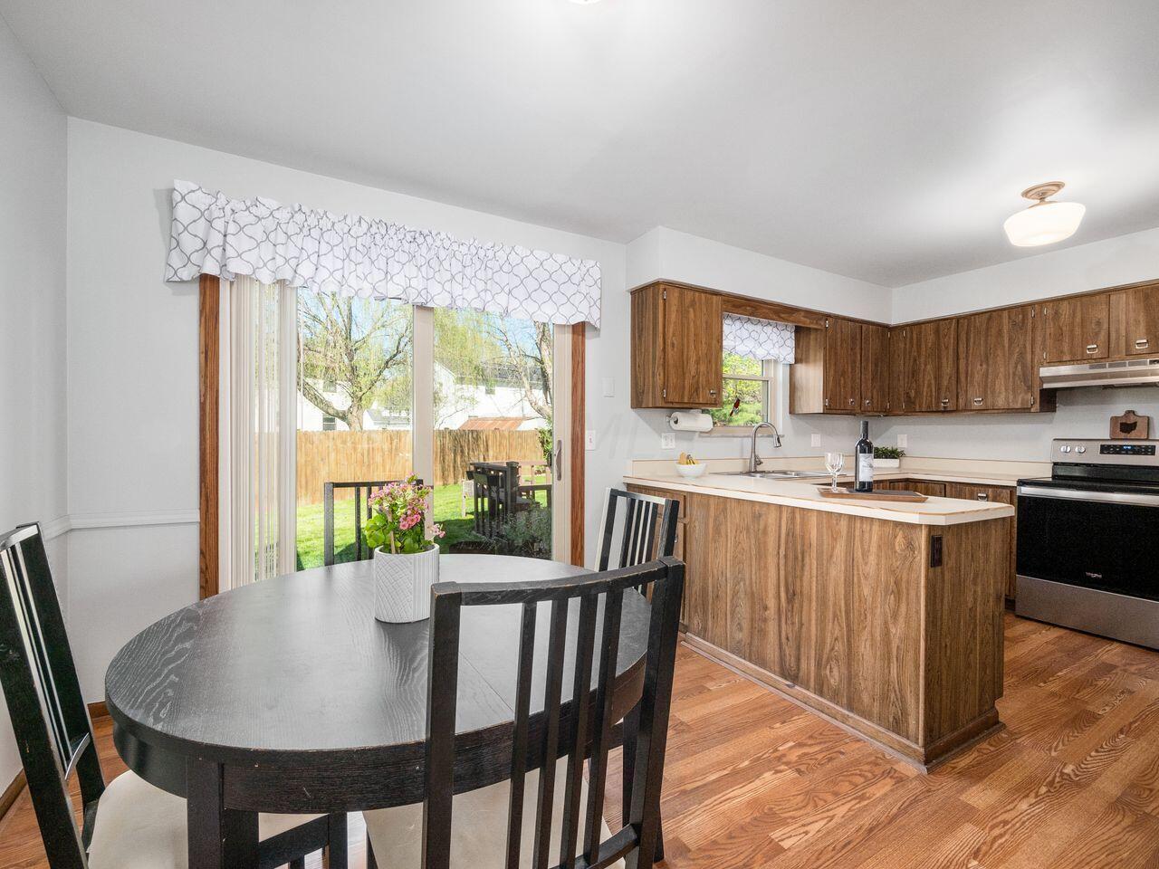 5861 Ravine View Court Columbus, OH 43231 - Photo 14 of 42 View into kitchen
