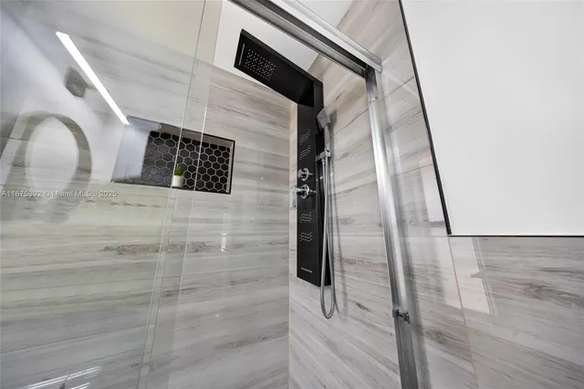 $8,000 | 5740 Northeast 19th Avenue, Fort Lauderdale, FL 33308