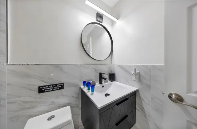 $8,000 | 5740 Northeast 19th Avenue, Fort Lauderdale, FL 33308